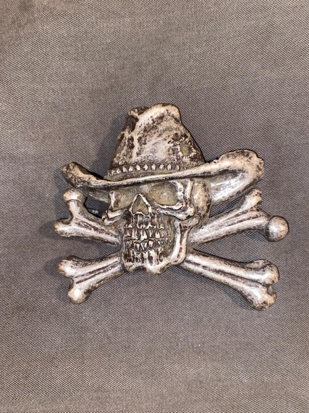 Western Outlaw Skull & Crossbones Belt Buckle